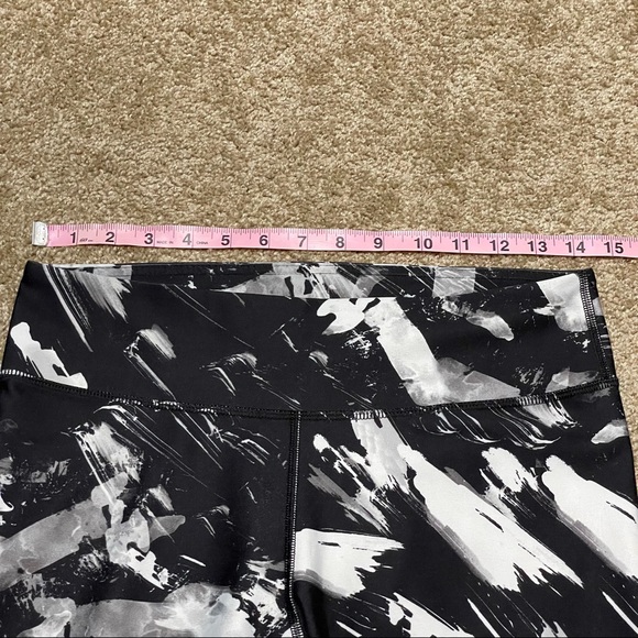 Fabletics Powerhold Leggings Size Medium - Picture 6 of 8